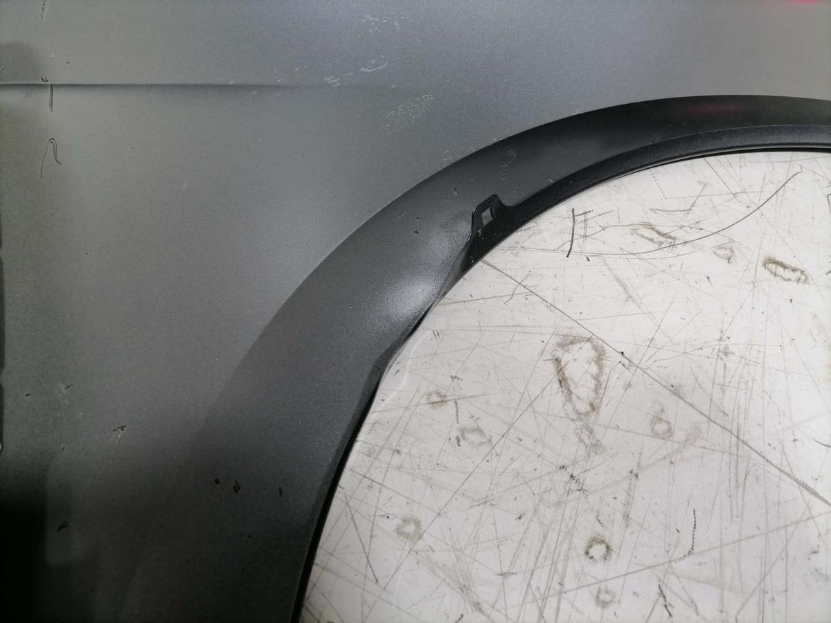 VW Passat 3B9 original Kotfl&uuml;gel vorn links Bj.2024 Besch&auml;digt!